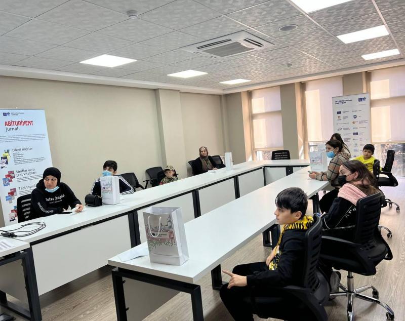 Dövlət İmtahan Mərkəzi “Yaşat” Fondu ilə birgə 44 günlük Vətən müharibəsində şəhid olmuş şəxslərin məktəbli övladlarının iştirakı ilə tədbir təşkil edib