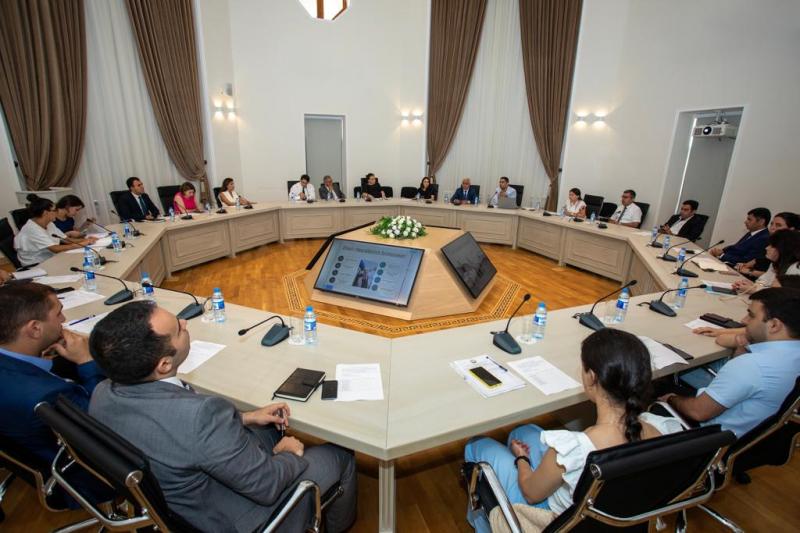 “Kadrların seçilməsi” mövzusunda təlim təşkil edilib