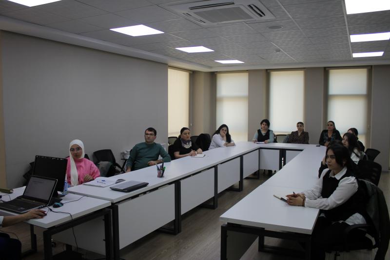 4 aprel 2023-cü il tarixində kimya və ingilis dili fənləri üzrə hazırlıq kurslarının yeddinci məşğələləri keçirilib