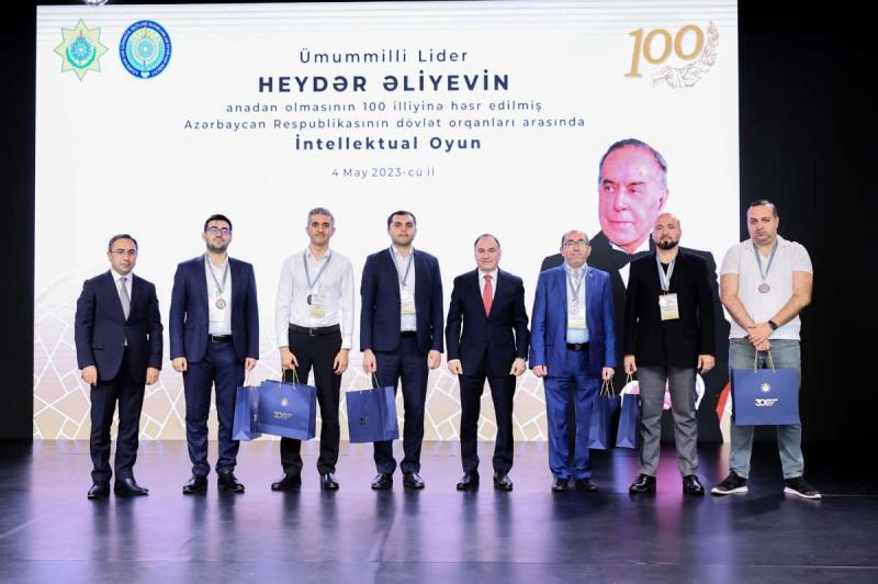 Ümummilli lider Heydər Əliyevin anadan olmasının 100-cü ildönümü münasibətilə təşkil olunmuş intellektual oyunda Dövlət İmtahan Mərkəzinin komandası 2-ci yerin qalibi olub