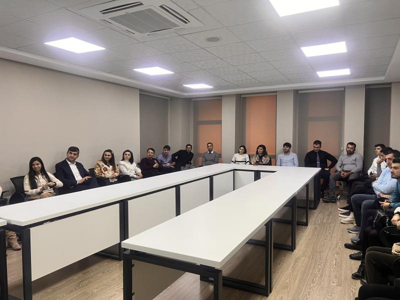 Zal nəzarətçisi sertifikatı əldə etmək istəyən şəxslər üçün test imtahanı və təlimlər davam edir