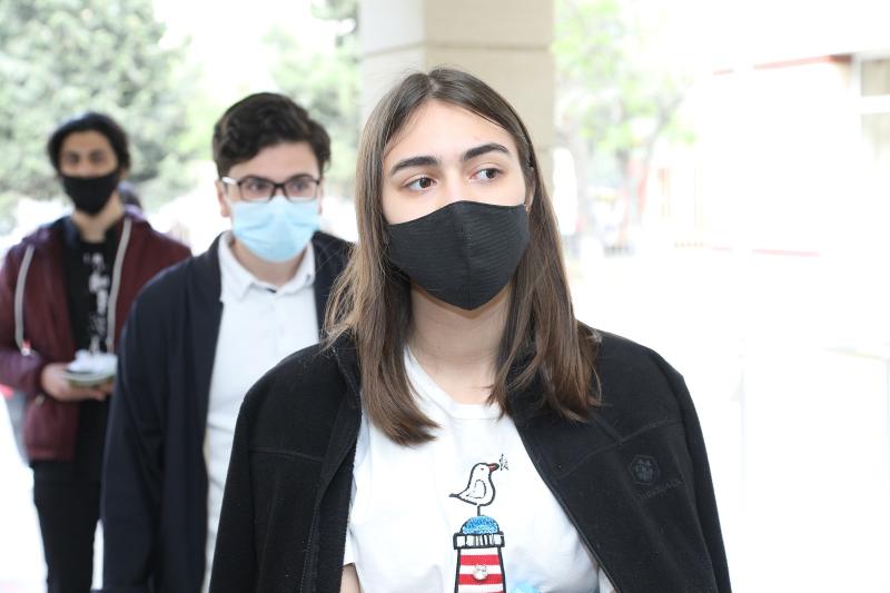 DİM tərəfindən aprelin 30-da tam (11 illik) orta təhsil səviyyəsi üzrə növbəti buraxılış imtahanları keçirilib