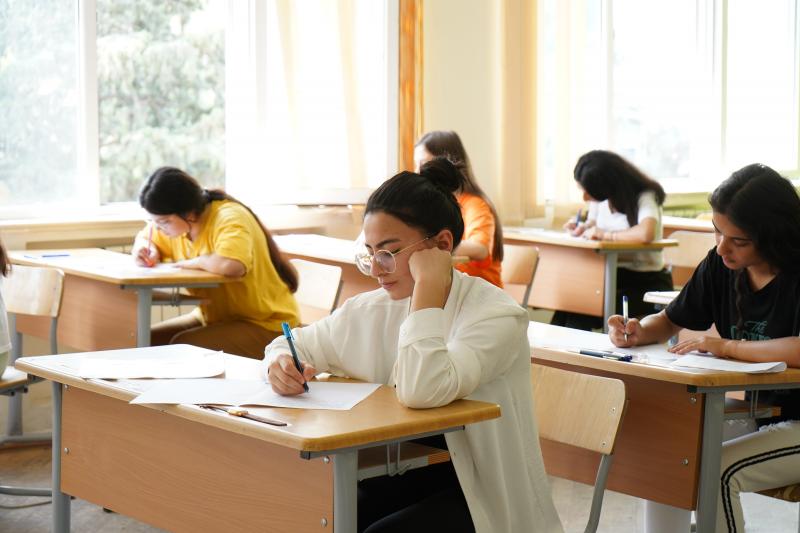 Jurnalistika ixtisasına qəbul olmaq istəyən abituriyentlər üçün keçirilən qabiliyyət imtahanı 