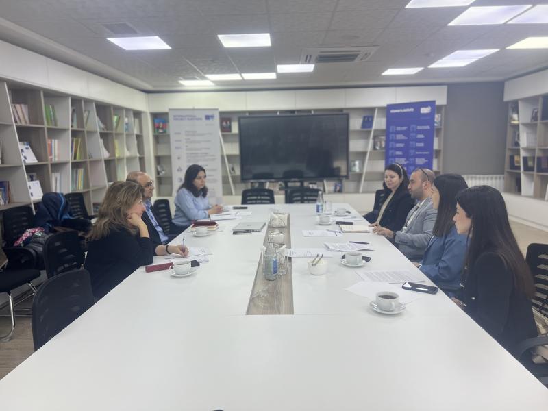 “Peşəyönümü məsləhət xidmətinin təkmilləşdirilməsinə dair konsepsiya” sənədinin işçi qrupu ilə müzakirə
