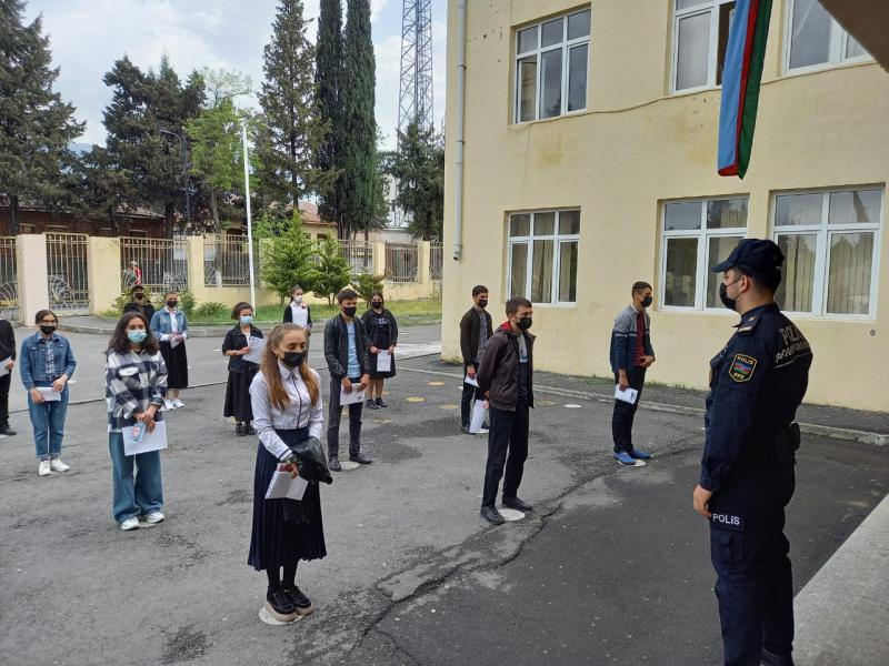 DİM tərəfindən aprelin 22-də tam (11 illik) orta təhsil səviyyəsi üzrə növbəti buraxılış imtahanları keçirilib