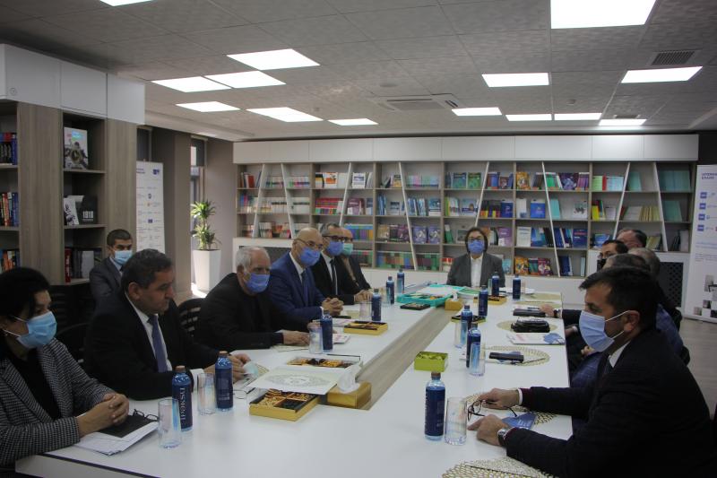Dövlət İmtahan Mərkəzinin Direktorlar Şurasının sədri Məleykə Abbaszadə təhsil ictimaiyyətinin bir qrup nümayəndəsi və ekspertlərlə görüş keçirib
