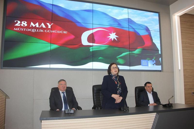 Dövlət İmtahan Mərkəzində Müstəqillik Gününə həsr olunan tədbir təşkil edilib