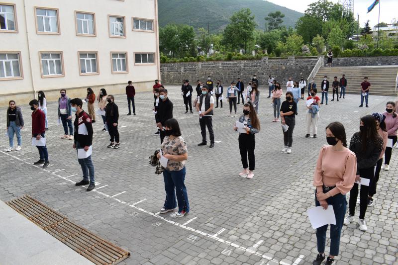 DİM tərəfindən aprelin 29-da tam (11 illik) orta təhsil səviyyəsi üzrə növbəti buraxılış imtahanları keçirilib
