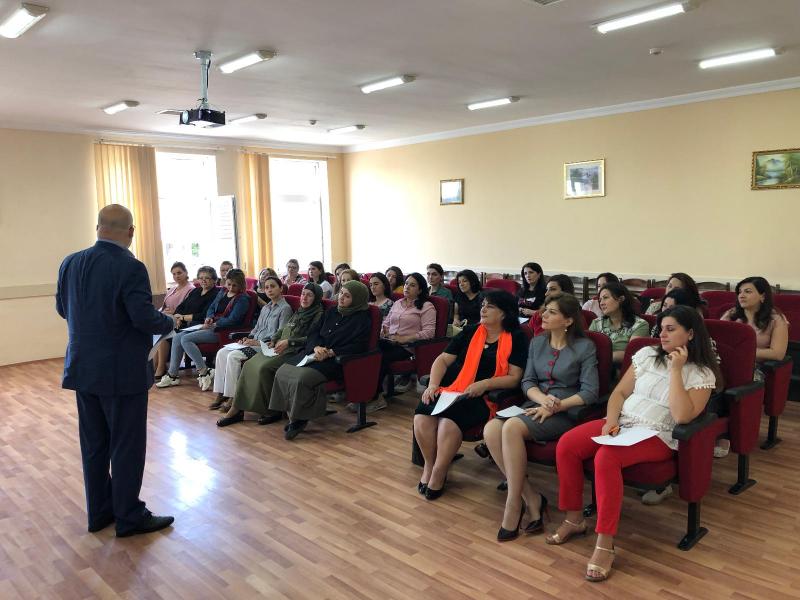 Amerikalı ekspert Dr. Stephen Sadlierin Şəki RB üzrə ingilis dili müəllimləri ilə təlimi, 05.09.19
