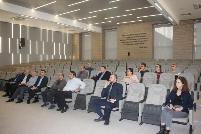 DİM-də GradeMaker şirkətinin elektron formada ölçmə-qiymətləndirmə alətlərinin yazılması və onlayn test bankı məhsuluna dair proqram təminatı nümayiş etdirilib