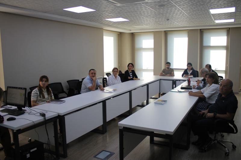 3 oktyabr 2023-cü il tarixində Dövlət İmtahan Mərkəzində kimya fənni üzrə işçi qrupunun ilk iclası keçirilib
