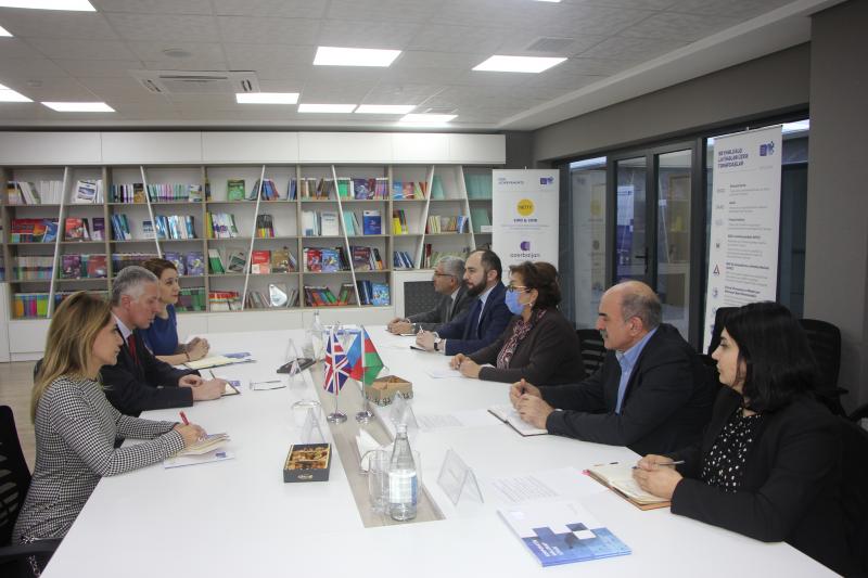 DİM-in Direktorlar Şurasının sədri Məleykə Abbaszadə Böyük Britaniya və Şimali İrlandiya Birləşmiş Krallığının Azərbaycandakı fövqəladə və səlahiyyətli səfirini qəbul edib