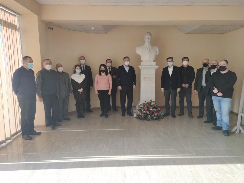 Dövlət İmtahan Mərkəzinin əməkdaşları ümummilli lider Heydər Əliyevin xatirəsini yad ediblər