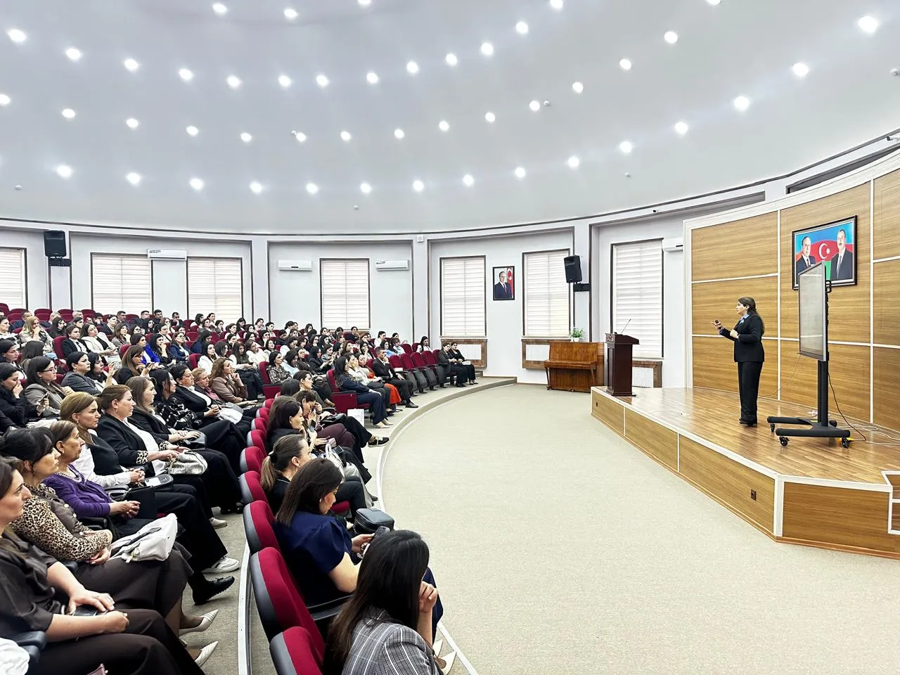 “Tam orta və ümumi orta təhsil səviyyəsində xarici dil fənləri üzrə qiymətləndirmə: yeni y...